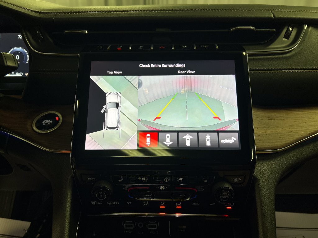 Used 2024 Jeep Grand Cherokee L Summit w/ Rear Seat Video Group I AWD/4WD image 18