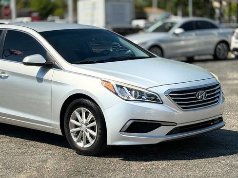 Used 2017 Hyundai Sonata SE image 12