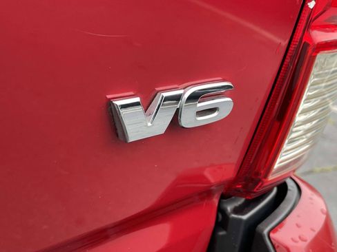 Used 2022 Toyota Tacoma SR5 RWD image 8