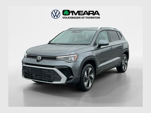 New 2025 Volkswagen Taos SE image 1
