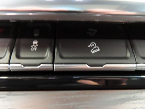 Used 2024 GMC Sierra 2500 SLT w/ SLT Premium Package image 68