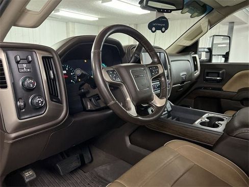 Certified 2019 GMC Sierra 2500 Denali w/ Duramax Plus Package image 10