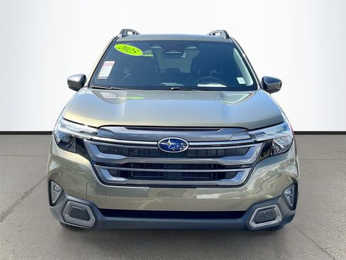 Used 2025 Subaru Forester Limited image 2