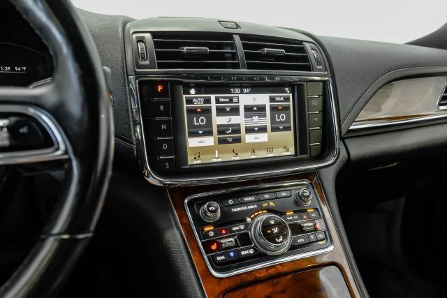 Used 2019 Lincoln Continental Select FWD image 34