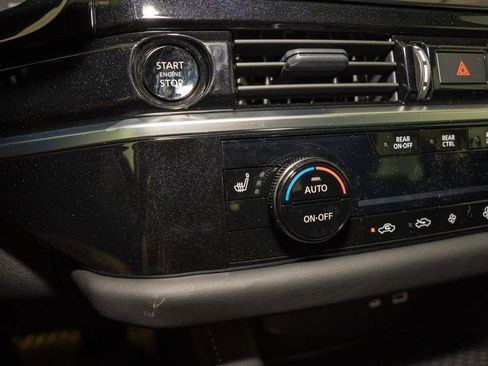 New 2025 Nissan Pathfinder SV w/ Black Appearance Package image 17