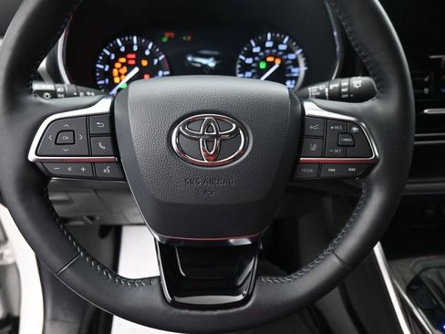 Used 2021 Toyota Highlander Platinum image 21