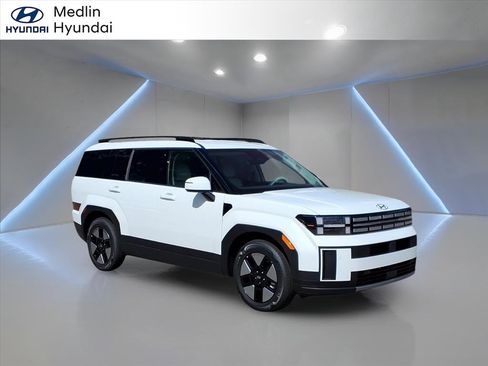 Used 2026 Hyundai Santa Fe SEL image 1