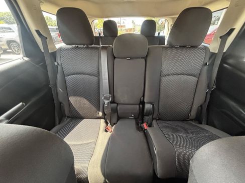 Used 2016 Dodge Journey SE w/ Flexible Seating Group FWD image 19