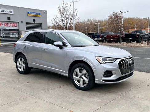 Used 2022 Audi Q3 2.0T Premium Plus image 5