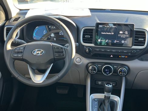 New 2026 Hyundai Venue SEL FWD image 18