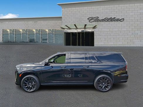 Certified 2023 Cadillac Escalade ESV Sport Platinum w/ LPO, ONYX Package AWD/4WD image 7