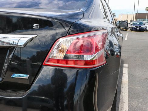 Used 2013 Nissan Altima 2.5 S FWD image 19