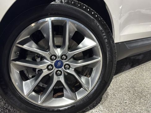 Certified 2018 Ford Edge Titanium w/ Technology Package image 9