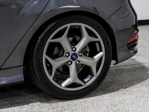 Used 2018 Ford Focus ST w/ Equipment Group 402A image 67