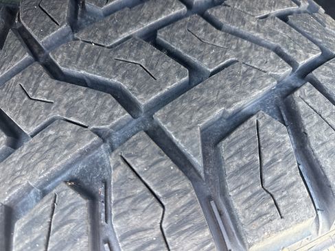 Used 2024 Chevrolet Silverado 2500 Custom w/ Custom Value Package image 12