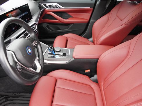 Certified 2023 BMW i4 eDrive35 w/ Premium Package image 11