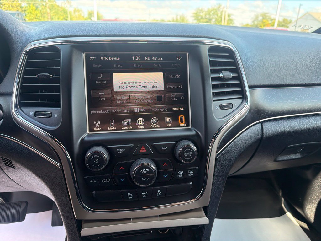 Used 2015 Jeep Grand Cherokee Limited AWD/4WD image 28