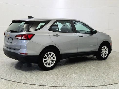 Used 2023 Chevrolet Equinox LS w/ Driver Confidence II Package AWD/4WD image 7