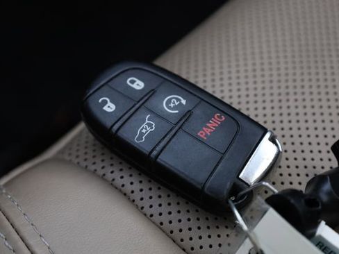 Used 2018 Dodge Durango Citadel w/ Mopar Chrome Appearance Group image 31