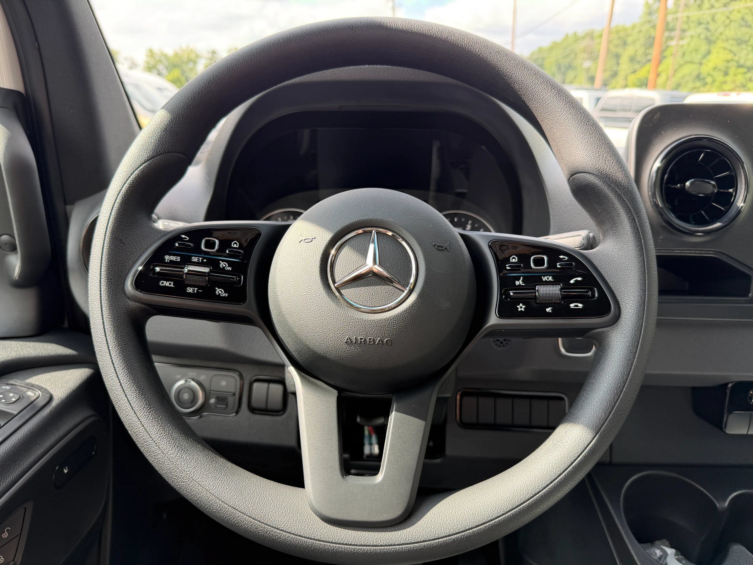 Used 2024 Mercedes-Benz Sprinter 3500 w/ Acoustic Package image 12