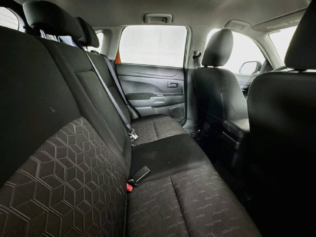 Used 2024 Mitsubishi Outlander Sport LE AWD/4WD image 23