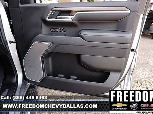 New 2025 Chevrolet Silverado 1500 High Country w/ Technology Package AWD/4WD image 39