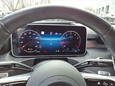 Used 2024 Mercedes-Benz CLE 300 4MATIC Cabriolet image 17