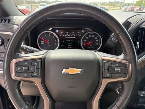 Used 2021 Chevrolet Silverado 1500 High Country w/ Technology Package image 13