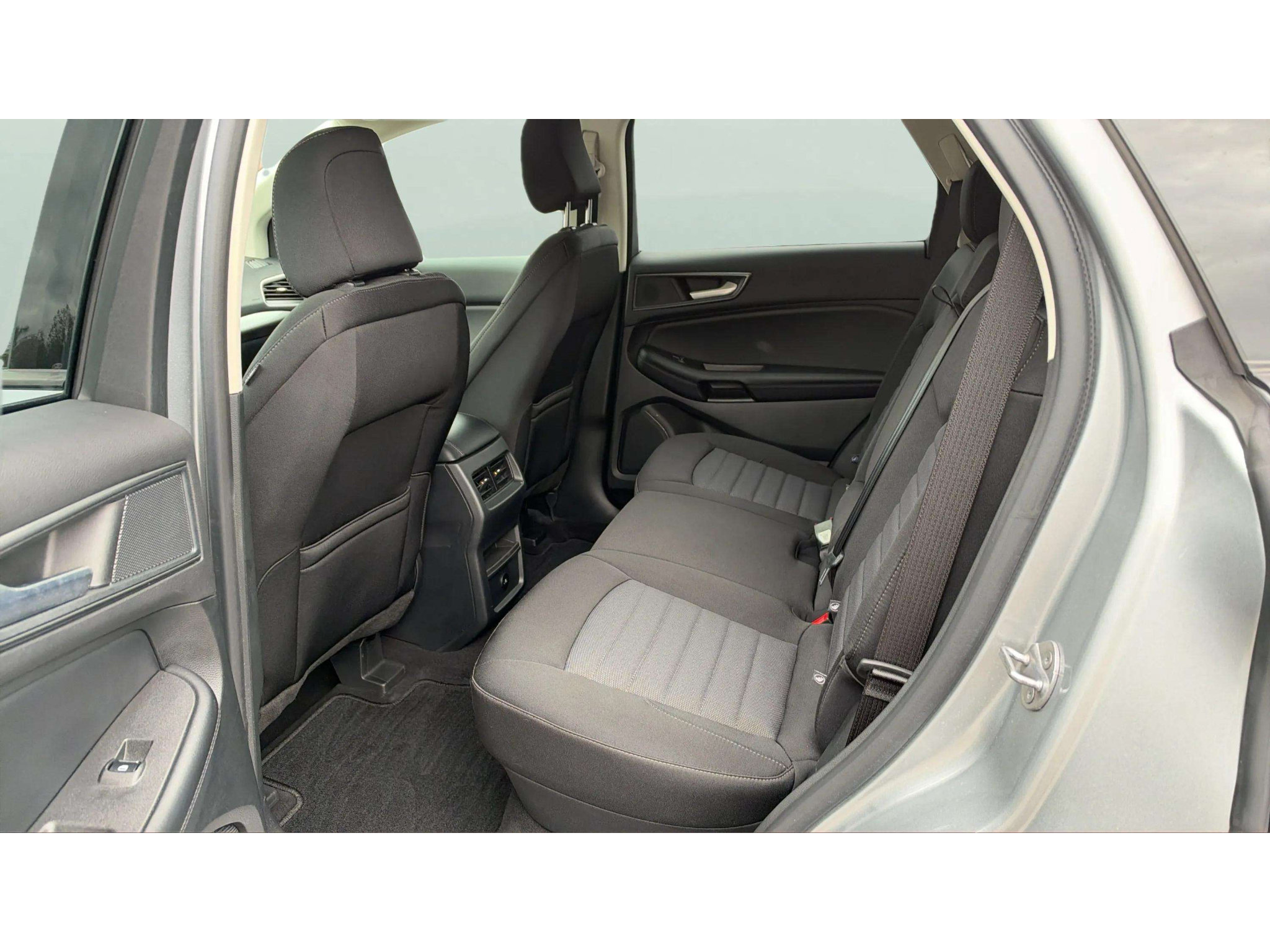 Used 2023 Ford Edge SE w/ Black Appearance Package AWD/4WD image 11