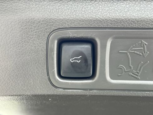 Used 2022 Lincoln Navigator L Reserve AWD/4WD image 32