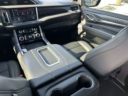 Certified 2023 GMC Yukon Denali w/ Denali Reserve Package image 20