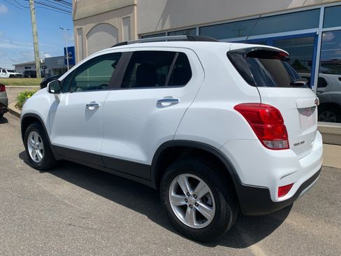 Used 2019 Chevrolet Trax LT w/ LT Convenience Package AWD/4WD image 5