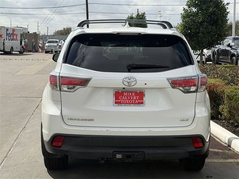 Used 2015 Toyota Highlander XLE image 6