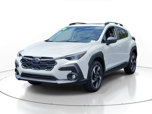 Used 2024 Subaru Crosstrek 2.5i Limited w/ Crosstrek Mirror Package image 3