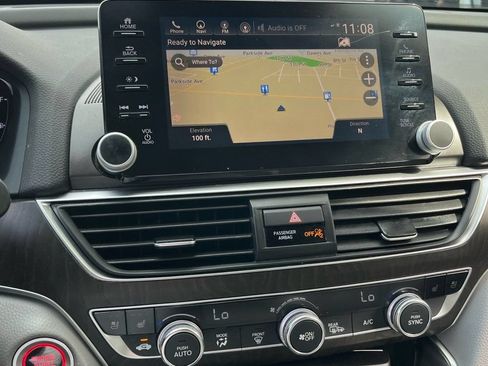 Used 2018 Honda Accord Touring image 7