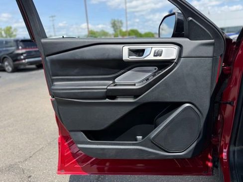 Used 2020 Ford Explorer ST w/ Premium Technology Package AWD/4WD image 11