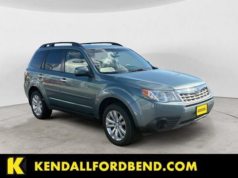 Used 2012 Subaru Forester 2.5X Premium w/ All-Weather Pkg AWD/4WD image 3