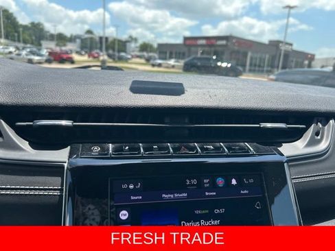 Used 2024 Jeep Grand Cherokee Altitude AWD/4WD image 24