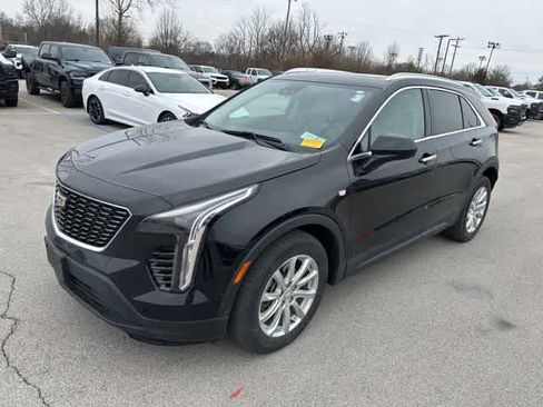 Used 2022 Cadillac XT4 Luxury image 2