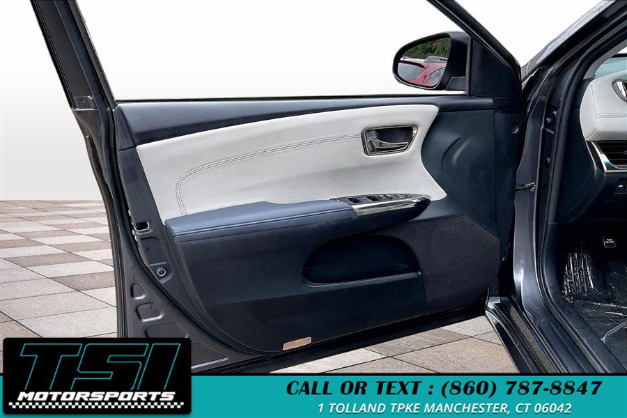 Used 2013 Toyota Avalon XLE Premium FWD image 23