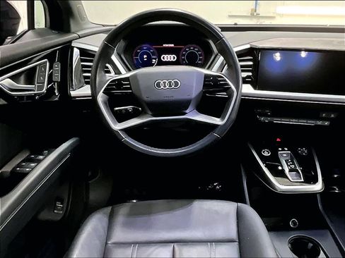 Used 2023 Audi Q4 e-tron Premium Plus w/ Premium Plus RWD image 7