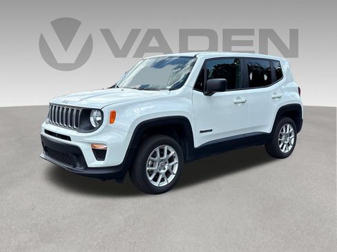 Used 2023 Jeep Renegade Latitude AWD/4WD image 1