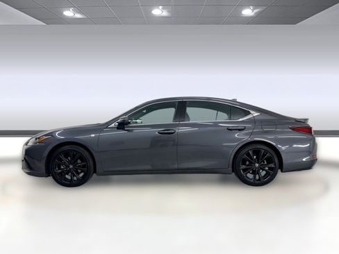Certified 2022 Lexus ES 350 F Sport w/ Accessory Package FWD image 2