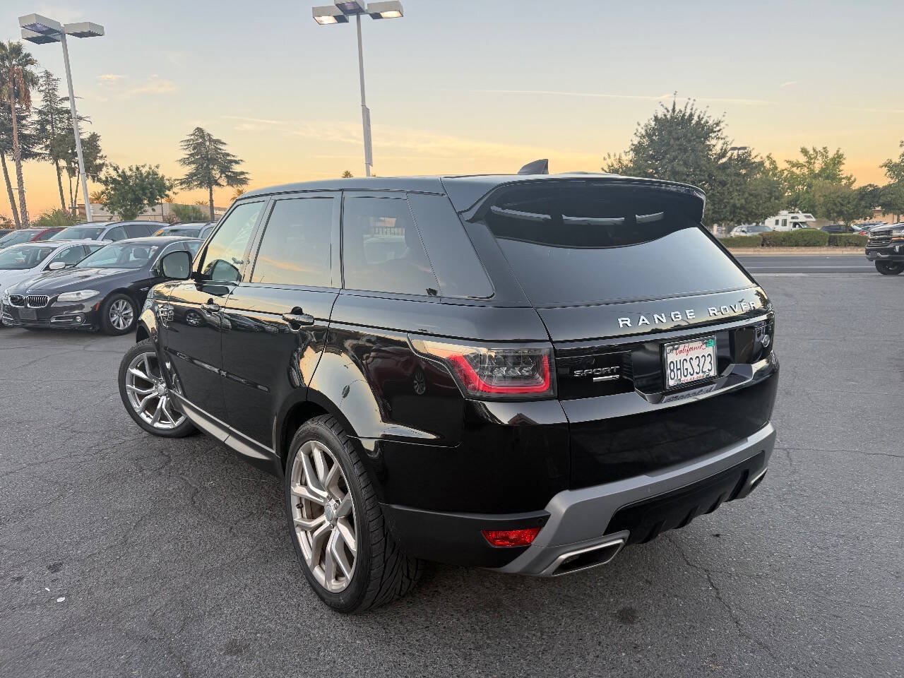 Used 2019 Land Rover Range Rover Sport SE AWD/4WD image 6