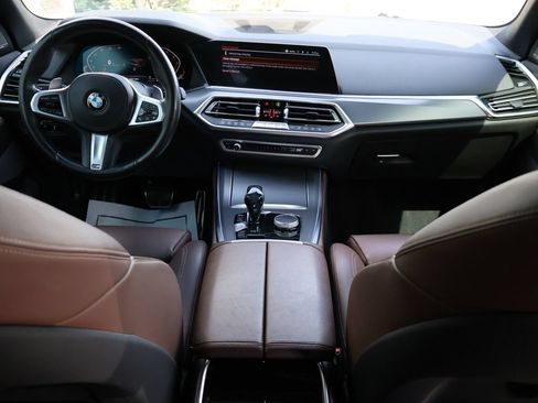 Used 2019 BMW X5 xDrive40i w/ M Sport Package AWD/4WD image 15