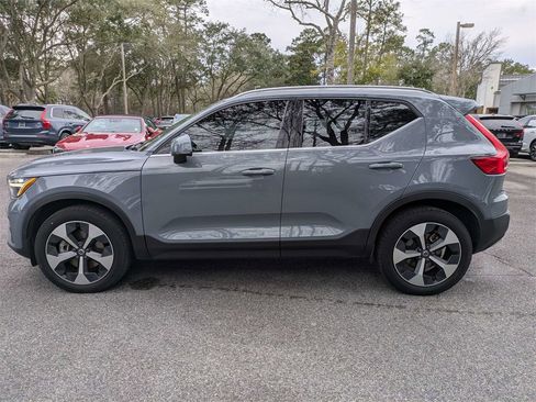 Certified 2023 Volvo XC40 B5 Plus w/ Protection Package Premier image 7
