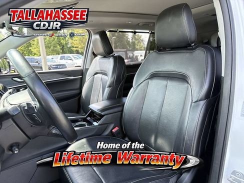 Used 2022 Jeep Grand Cherokee L Limited w/ Luxury Tech Group II AWD/4WD image 14