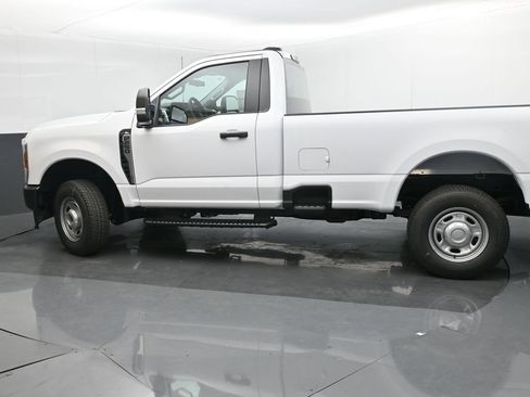 New 2026 Ford F250 XL w/ F-250 >10K GVWR Package AWD/4WD image 19