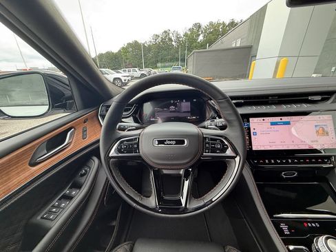 New 2026 Jeep Grand Cherokee Summit w/ Obsidian Package AWD/4WD image 9
