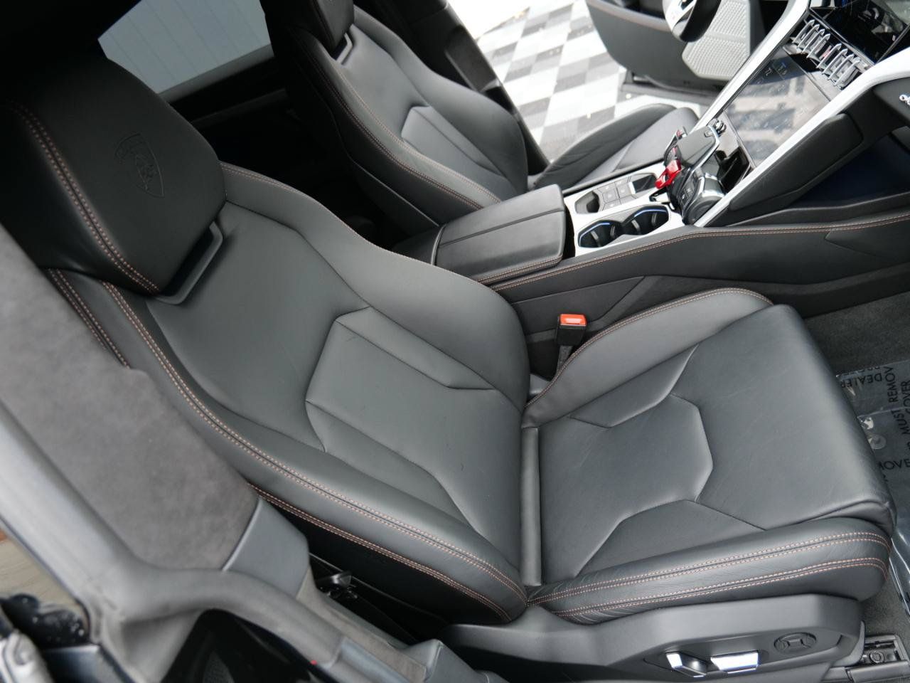Used 2021 Lamborghini Urus AWD/4WD image 38